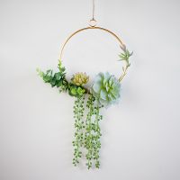 Vòng Cây Sen Đá Treo Tường