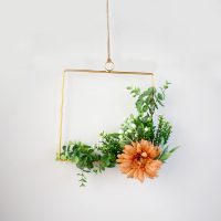 Vòng Hoa Treo Tường Hình Vuông