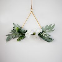 Vòng Hoa Treo Tường Hình Tam Giác Vòng Hoa Treo Tường Hình Tam Giác