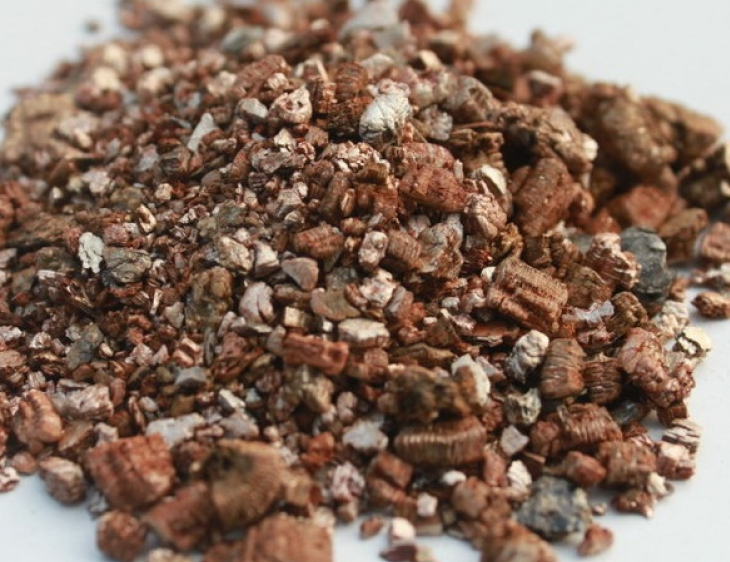 vermiculite mix - Đá Vermiculite là gì? công dụng của đá Vermiculite