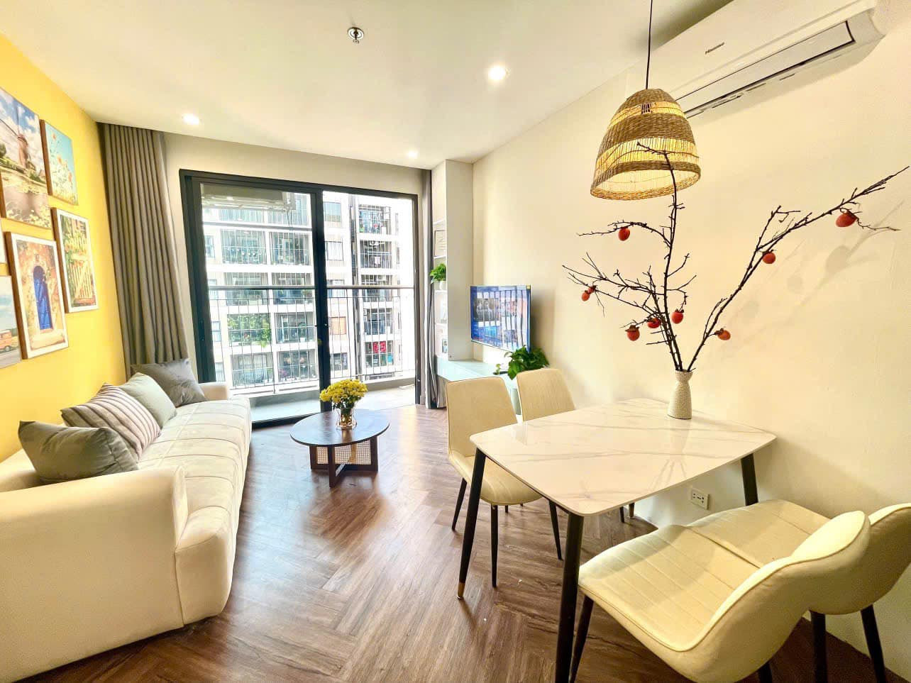 Căn hộ 2 phòng ngủ, 65m, hiện trạng đầy đủ nội thất. Vinhome Oceanpark 2, Hưng Yên.