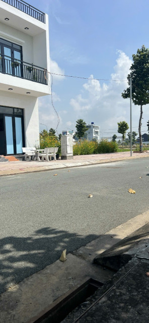 Bán lô đất gần chợ trung tâm