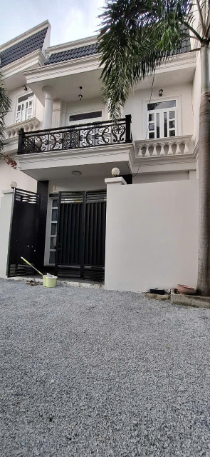Bán nhà mới xây xã Phú Hòa Đông Củ Chi, vị trí đẹp cách Đ.Nguyễn Thị Nê 300m, 6.5x13m, 1 trệt 1 lầu