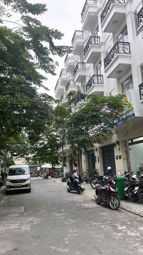 🌈Bán Nhà 5 Tầng Khu Đồng Bộ Gần Ngã Tư Ga Quận 12, DT 65m2(4x16) 7,2tỷ
