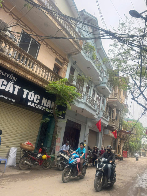 CHO THUÊ NHÀ NGUYÊN CĂN 3 TẦNG TẠI XÃ ĐÔNG LA, HOÀI ĐỨC, HÀ NỘI