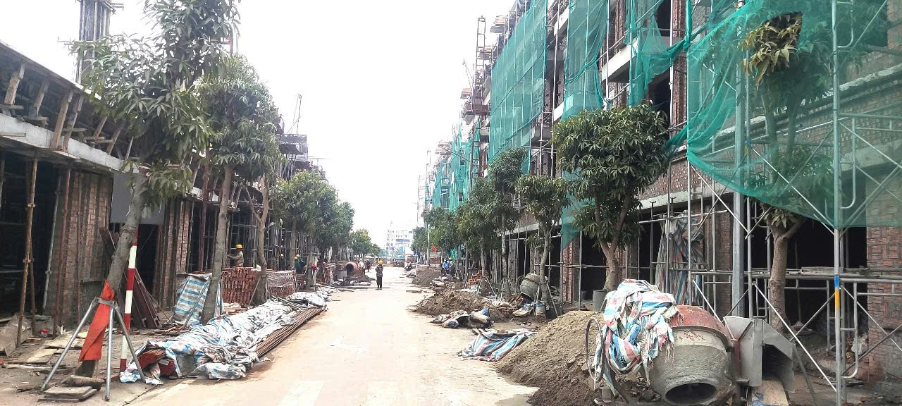 KDT Lê Quý Đôn kéo dài. Nhà 5 tầng, 3 bước sang trung tâm y tế tp.Thái Bình