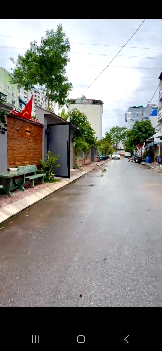 Bán biệt thự siu đẹp. Lê Văn Chí. P linh Trung .gần xa lộ Hà Nội