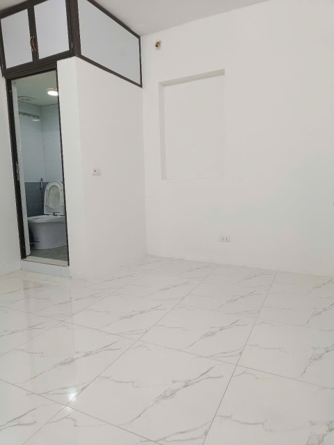CẦN BÁN CĂN HỘ TẬP THỂ TẦNG 1