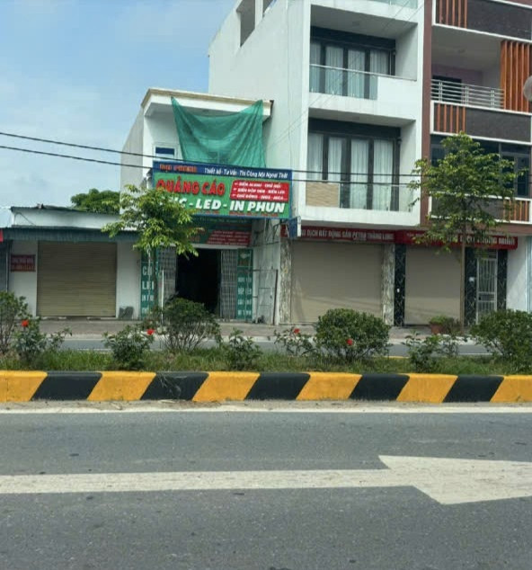 Mặt phố Lý Bôn, Nhà mặt phố, mặt tiền rộng. Hiện đnag cho thuê có dòng tiền ngay