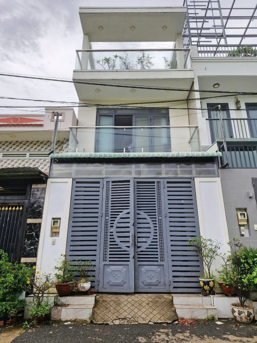 BÁN NHÀ HẺM XE HƠI 6M – NGUYỄN DUY TRINH, 3 TẦNG, 54m² (4,5m x 12m), LONG TRƯỜNG, QUẬN 9