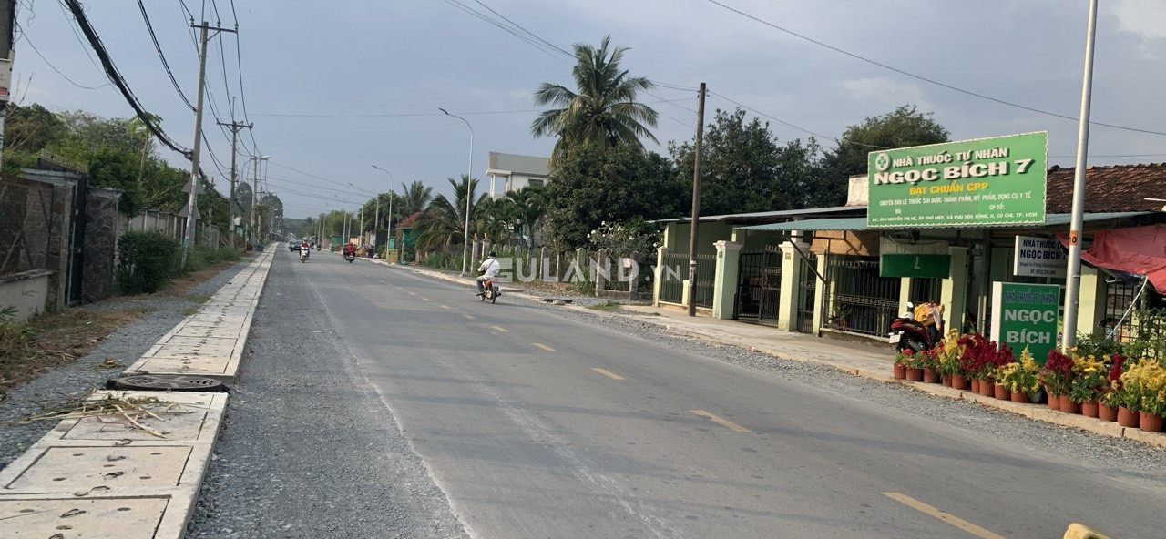Đất 1.000m2 thổ 300m2 Mt Nguyễn thị Nê 20 x50