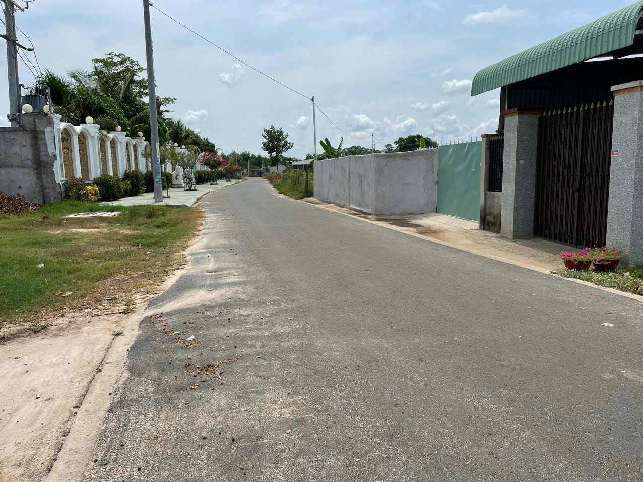 Bán đất Mt nhựa thổ cư đường số 1. Hắc Dịch châu pha giá tốt