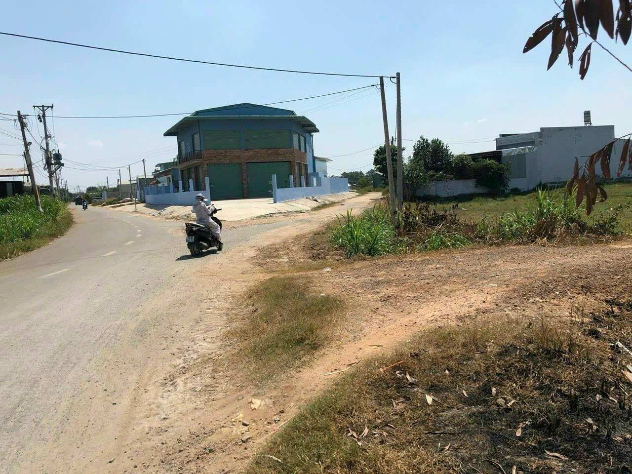 Bán gấp nhà xưởng mặt tiền Xuân Thới Sơn 16, giá 4.95 tỷ