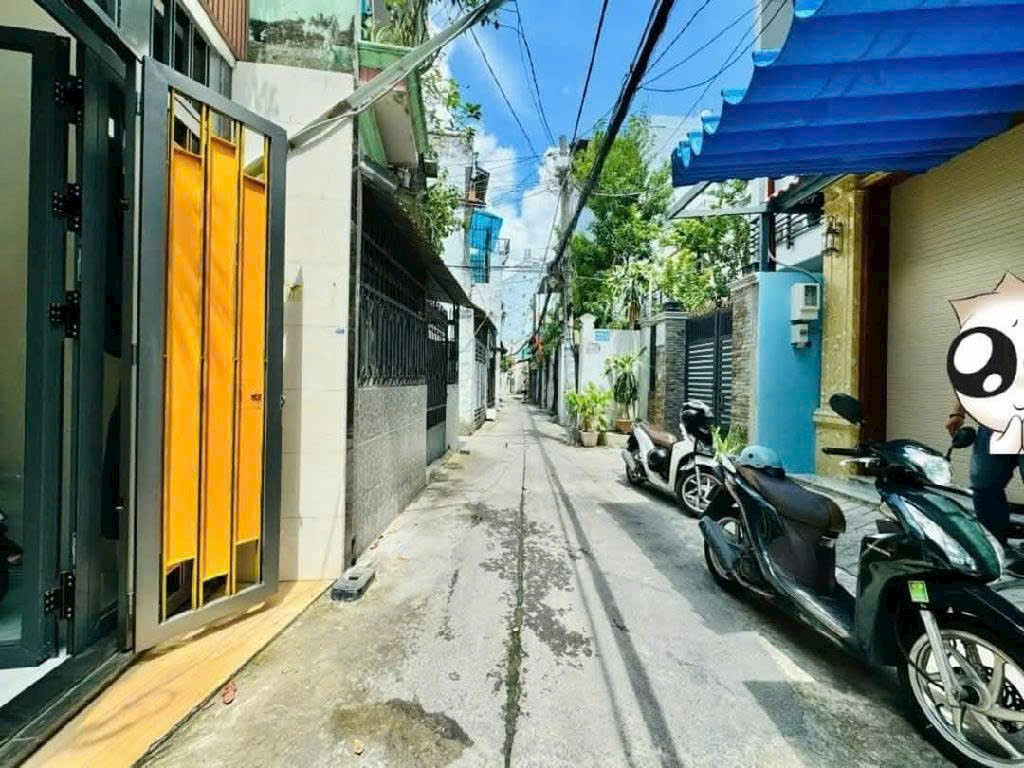 Bán nhà 3 tầng phạm văn bạch p15 tân bình
