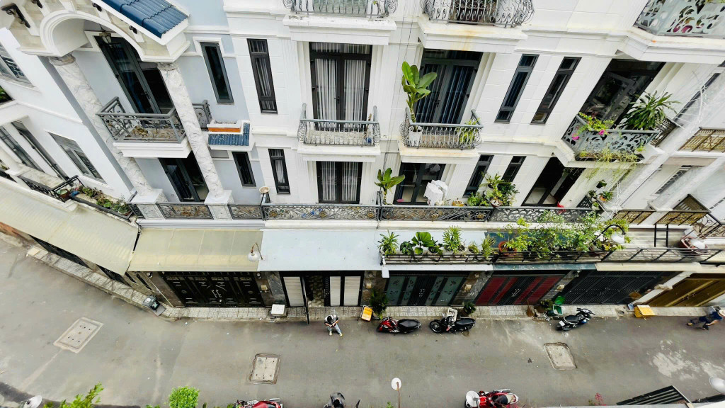 GÒ VẤP BÁN NHÀ ĐẸP 4 TẦNG 60M2 4X15 KHU VIP NGAY ĐH CÔNG NGHIỆP CS2 HXH CHỈ 7TỶ4