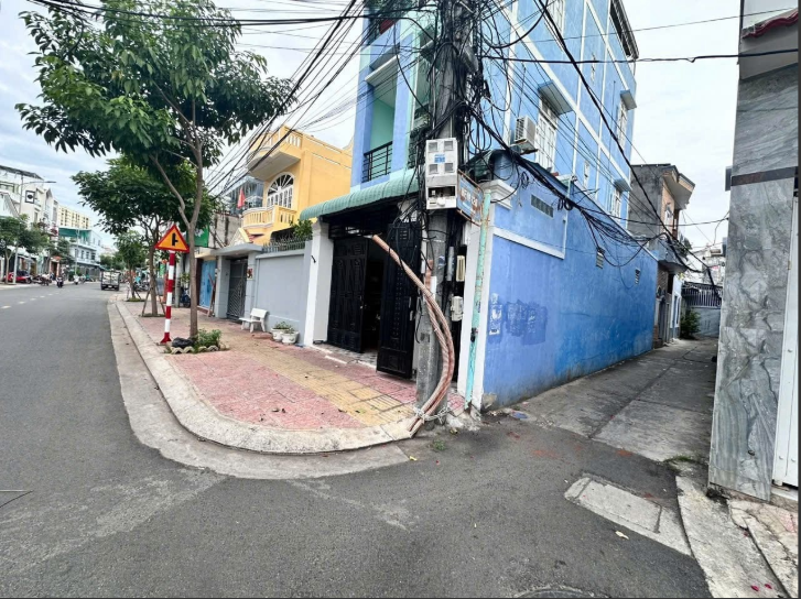 BÁN NHÀ CẤP 4 HẺM MẠC ĐĨNH CHI