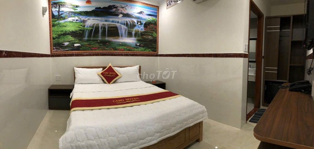 Bán khách sạn TP Vũng Tàu. DT: 5x21, 6 lẩu Thang máy.