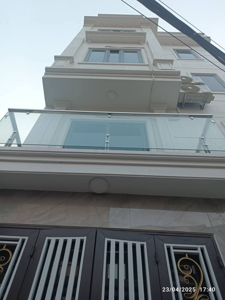 Bán nhà Đông Ba, Thượng Cát, Bắc Từ Liêm, 38.6 m2 5 tầng, mặt tiền 6.2m, giá 5.39 tỷ