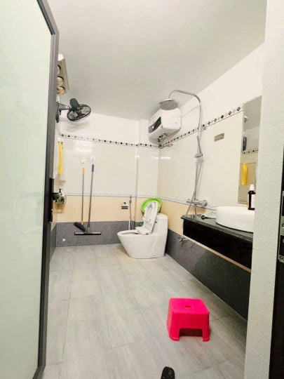CẦN BÁN NHÀ 4 TẦNG 75M2 KĐT CAO CẤP TRẦN LÃM.TP THÁI BÌNH