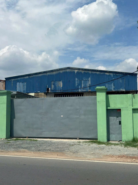 Cho thuê xưởng Bà Điểm, Hóc Môn tổng dt 3000m2 giá 140tr / tháng