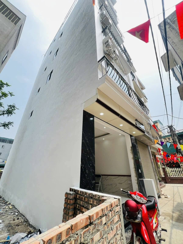 Bán căn hộ DV Lai Xá, 47m2, 7 tầng thang máy, giá 10.5 tỷ