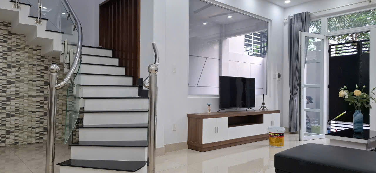 Bán nhà xã Phú Hòa Đông Củ Chi, vị trí đẹp Đ.Nguyễn Thị Nê vào 300m, 6.5x13m, 1 trệt 1 lầu