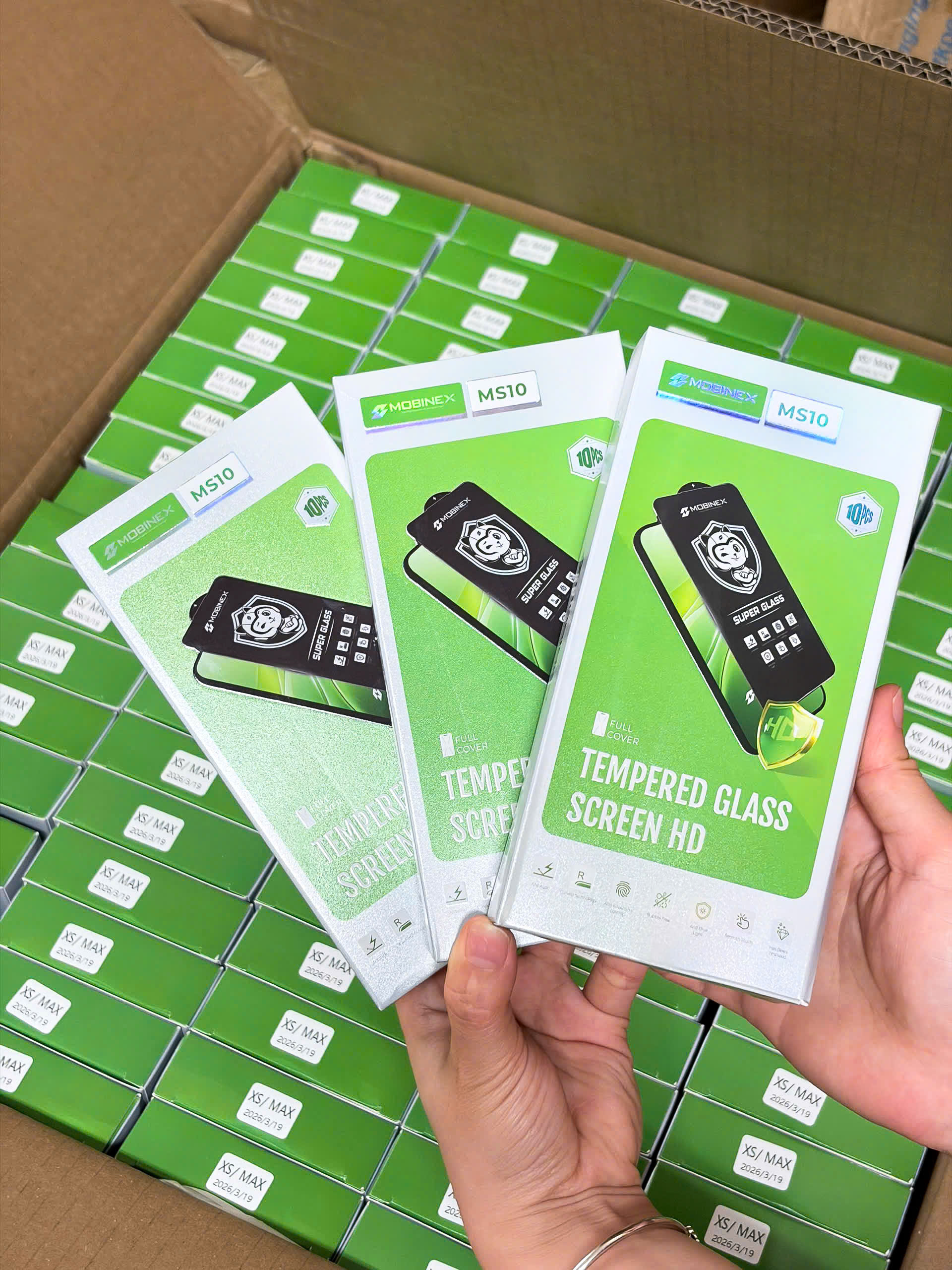 Kính cường lực Mobinex MS10 duy trì độ truyền sáng cao, đảm bảo: