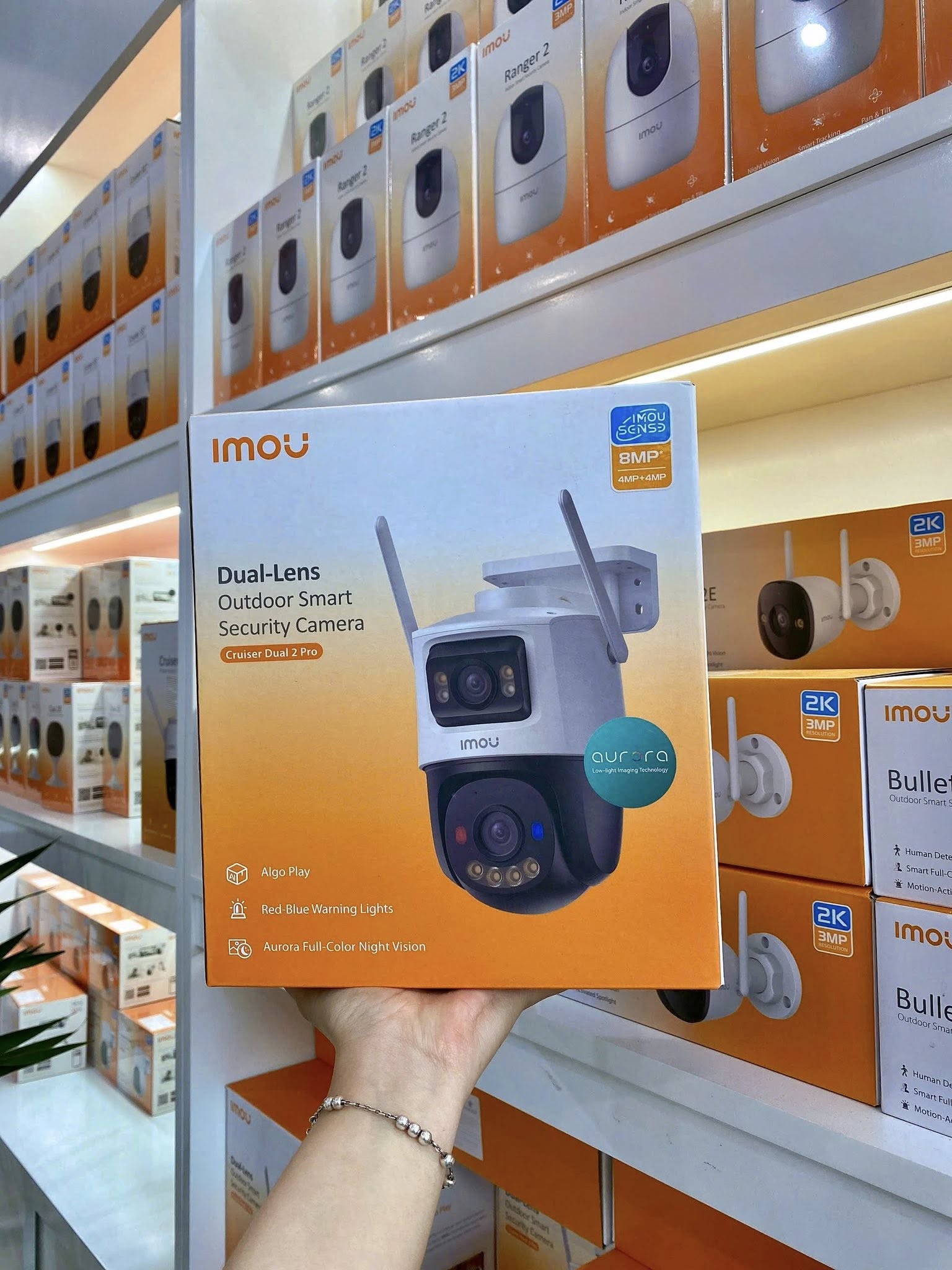 Camera-Wifi-8MP-iMOU-IPC-S7XFP-8U0WED