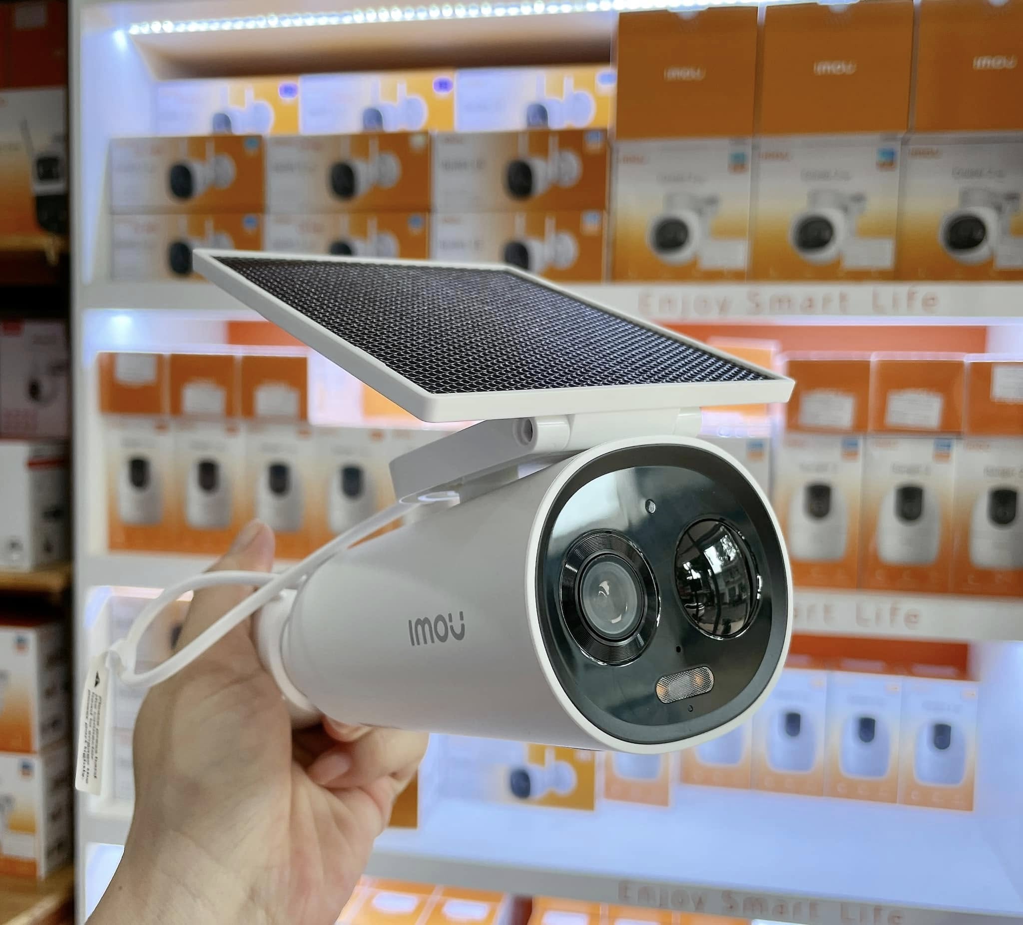 Camera Wifi dùng pin IMOU CELL 3C 3MP kèm tấm Solar