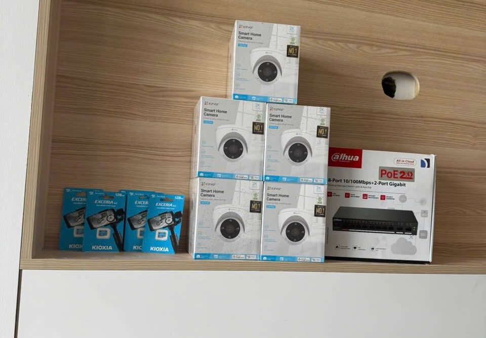 Camera EZVIZ H4 PoE 2K 