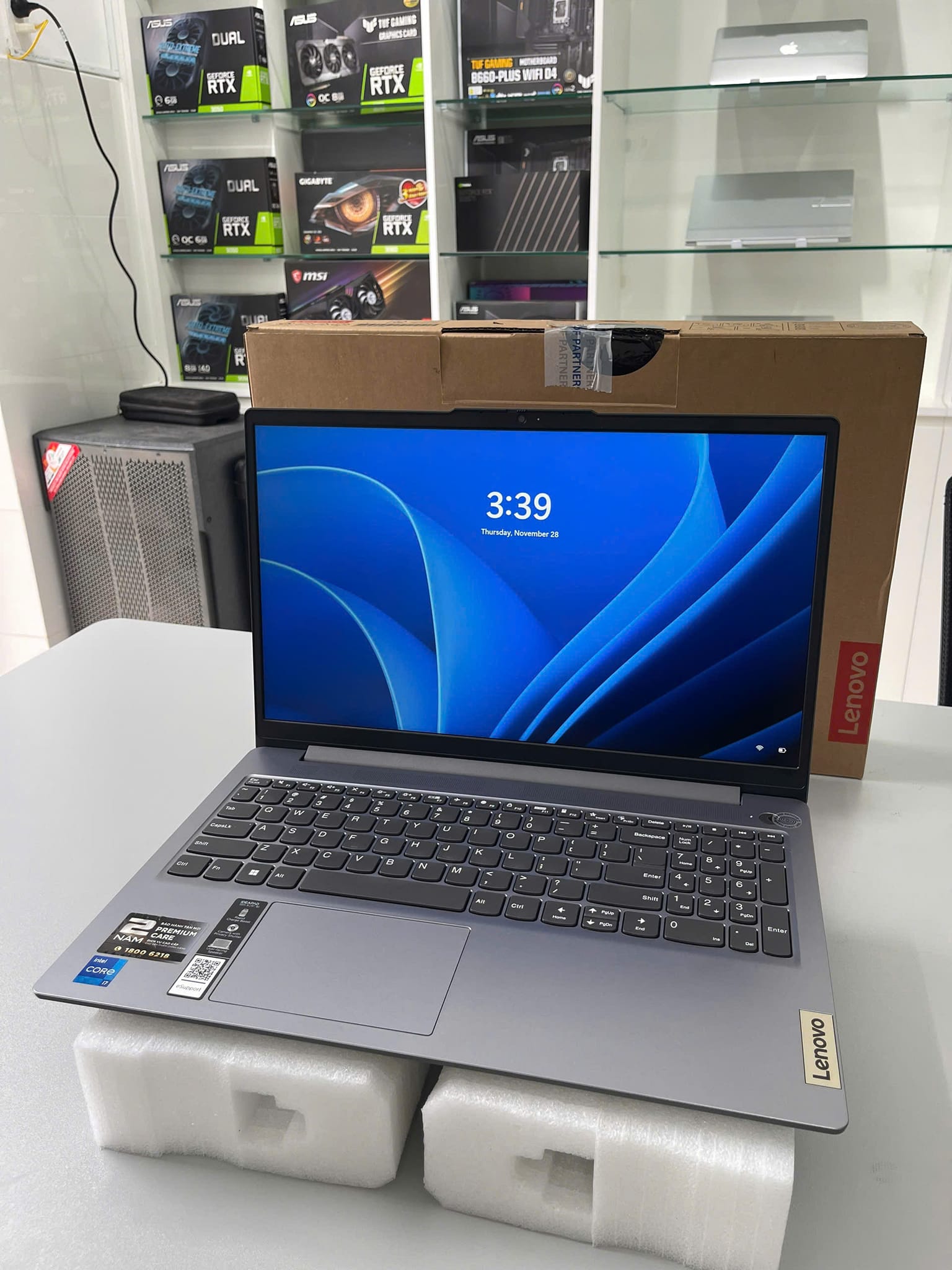 Laptop Lenovo Ideapad Slim 3 15IRH8 83EM00H6IN Core i7 13620H