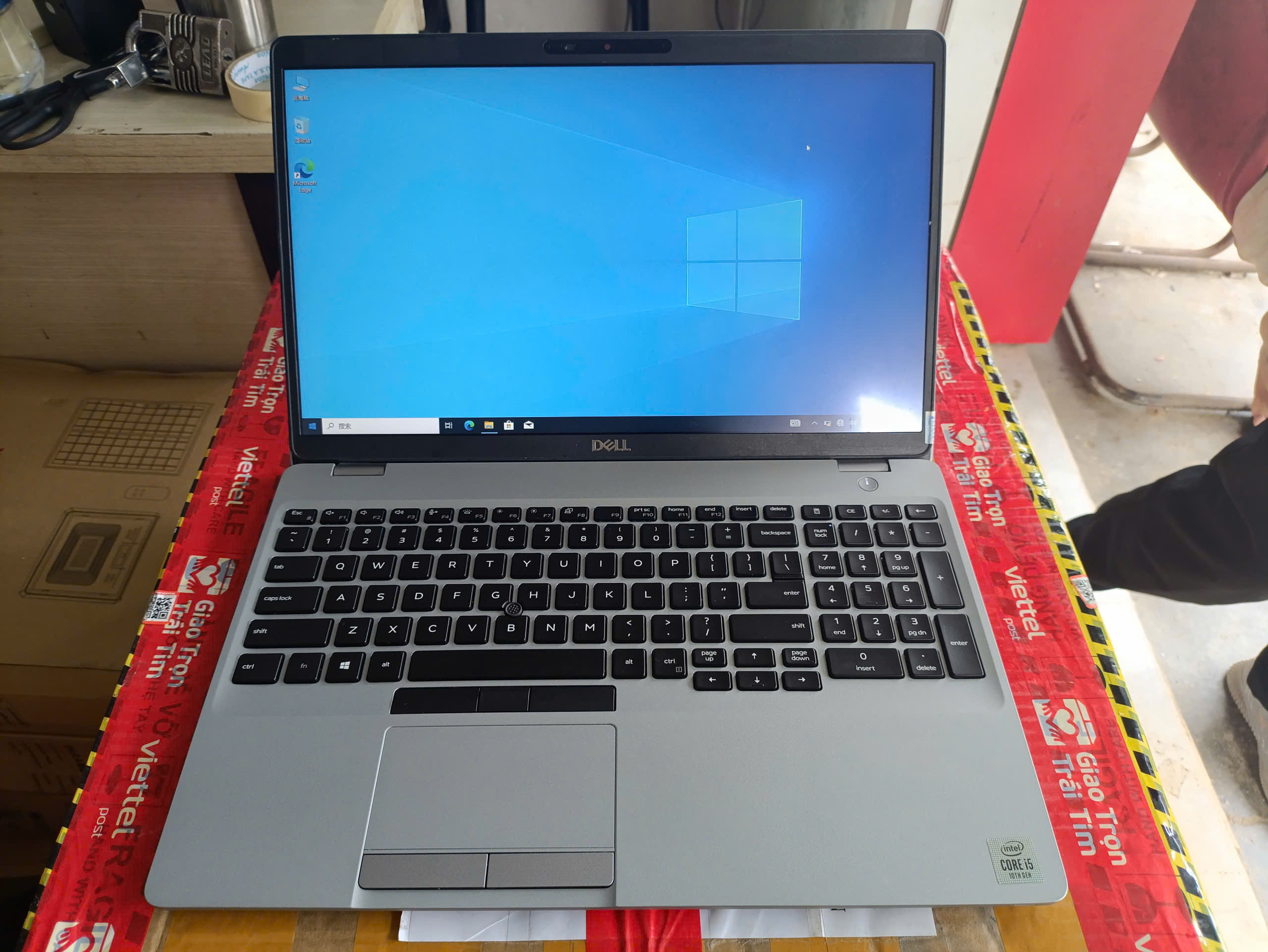 Laptop Dell Latitude 5510 Core i5-10310U RAM 8GB SSD 256GB 15.6 inch FullHD cảm ứng
