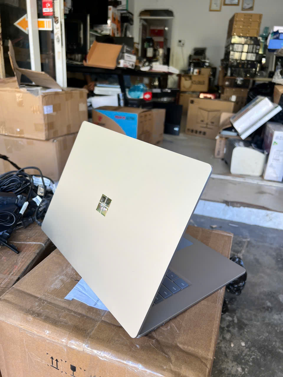 Surface Laptop 4 Core i7-1185G7 | RAM 8GB | SSD 256GB | Màn Hình Cảm Ứng