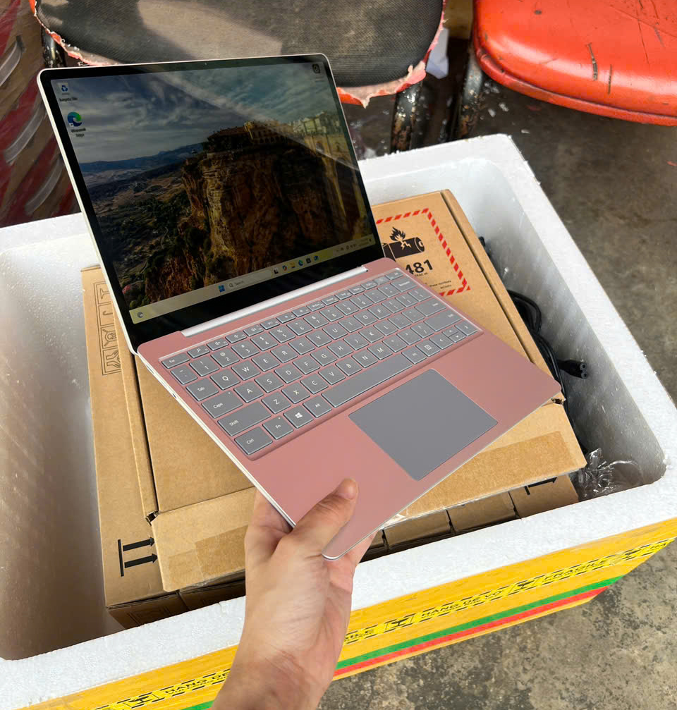Surface Laptop Go i5 Gen 10 1035G1