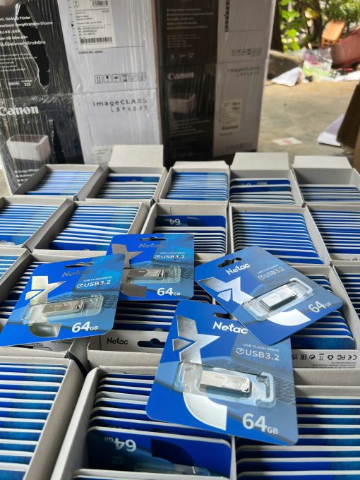 USB Netac UM1 64GB