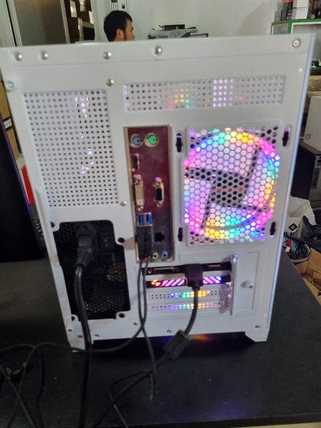 Máy bộ gaming ( B360 coloful+i3 9100F/(4g*2) 8g máy bộ/128g SP/1050 giga 2g d5/500w vsp/case bể cá trắng 982W tản tháp - Ảnh 2
