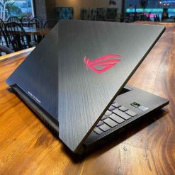 Asus Rog Strix Scar 2 core i7 8750H 16Gb SSD 256g, hdd 1T Gtx1060 6GB