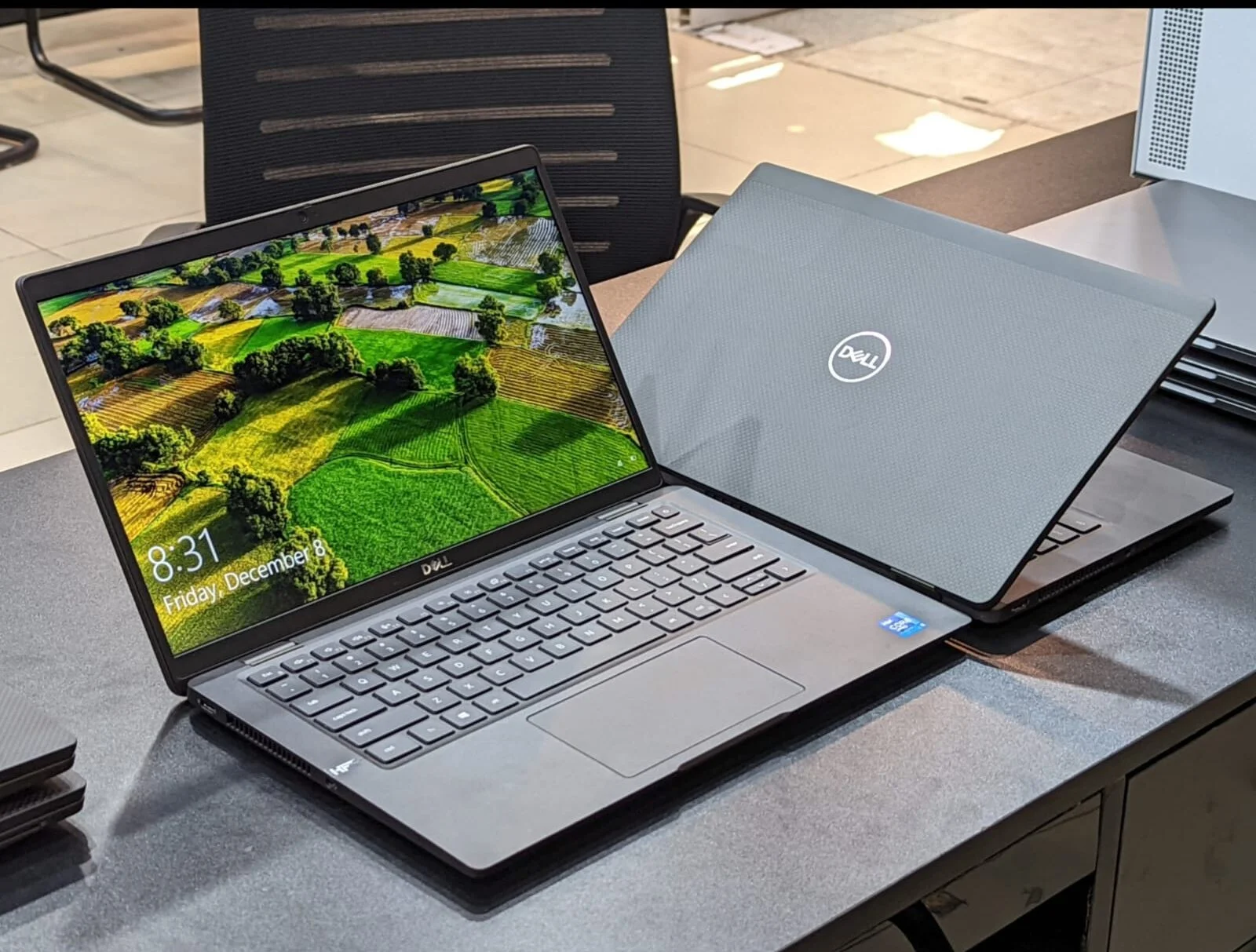 DELL Latitude 7420
