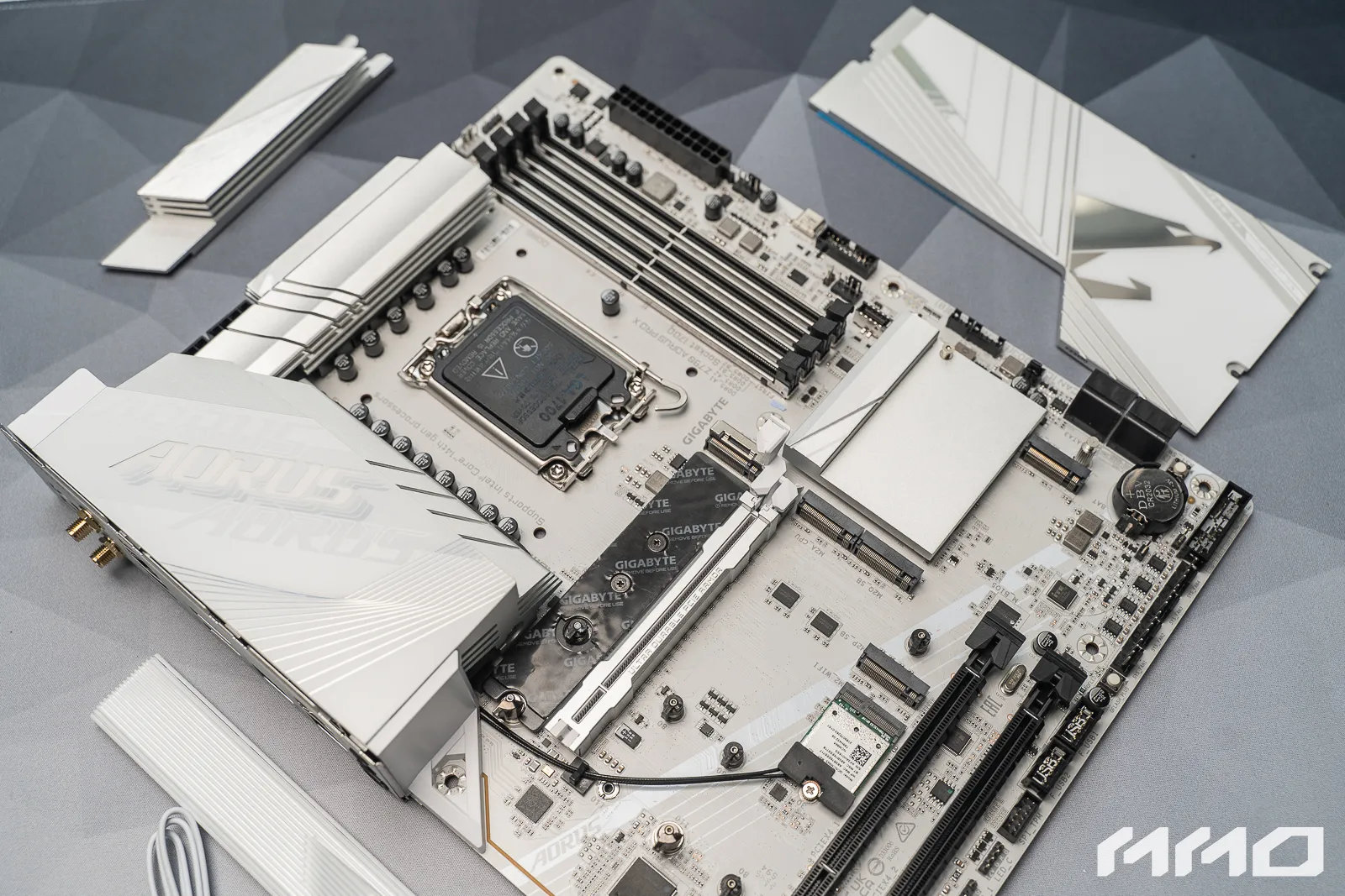 v9Qbqxwd GIGABYTE Z790 AORUS PRO X