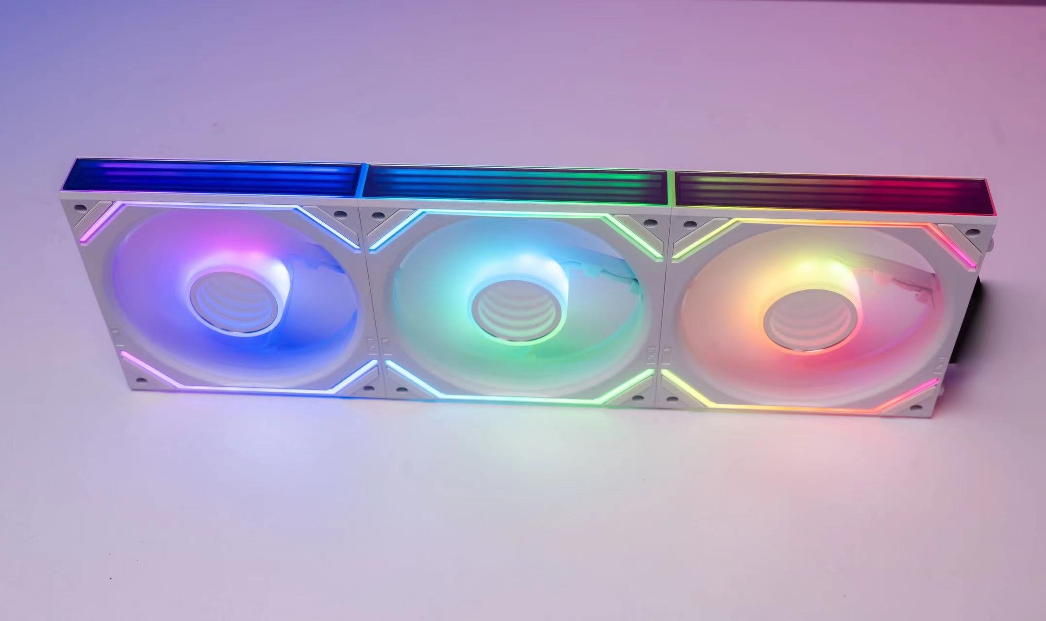 Fan V2 vô cực không dây trắng