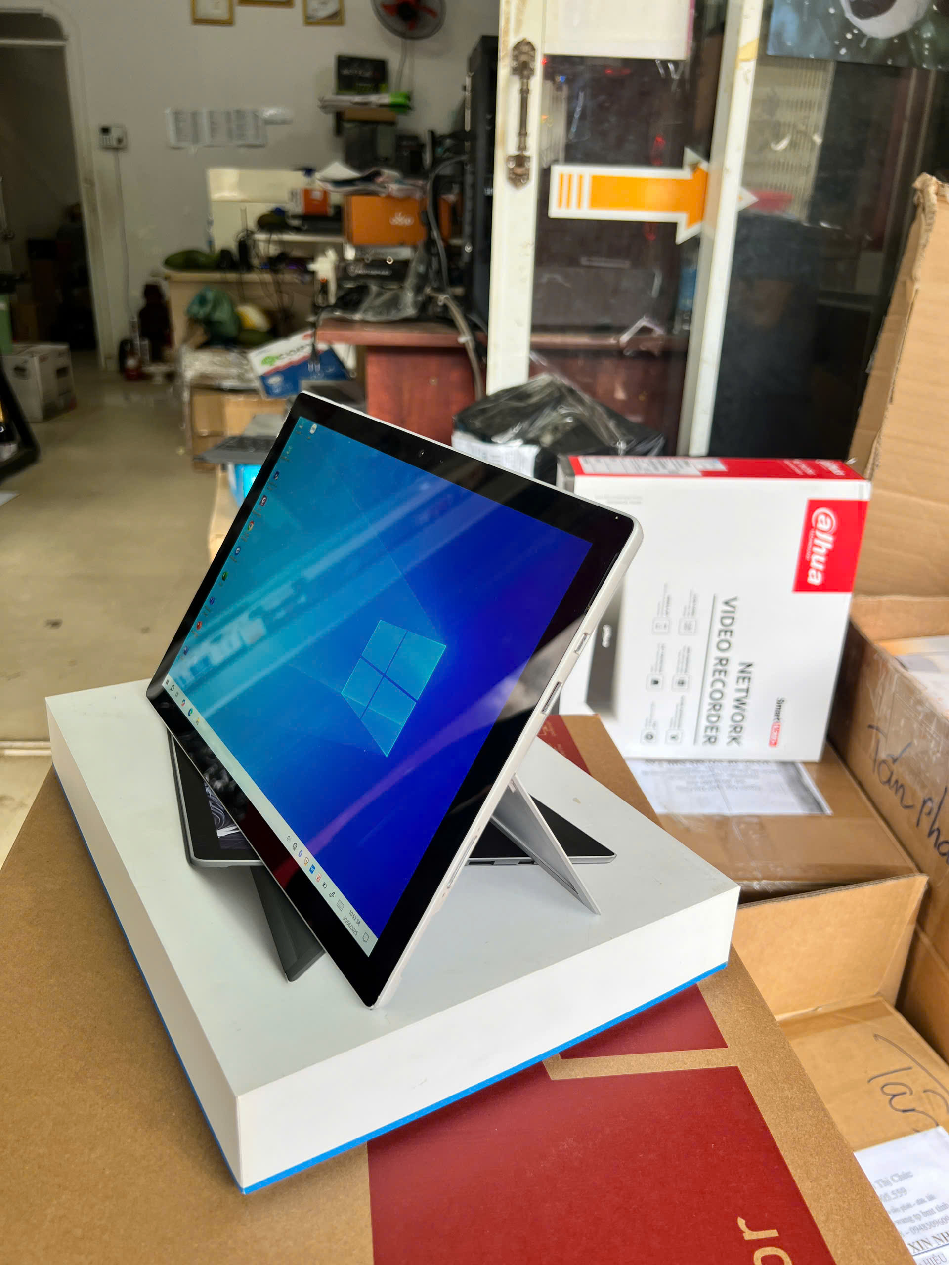 Surface Pro i5 7300U/8GB/256GB Đẹp