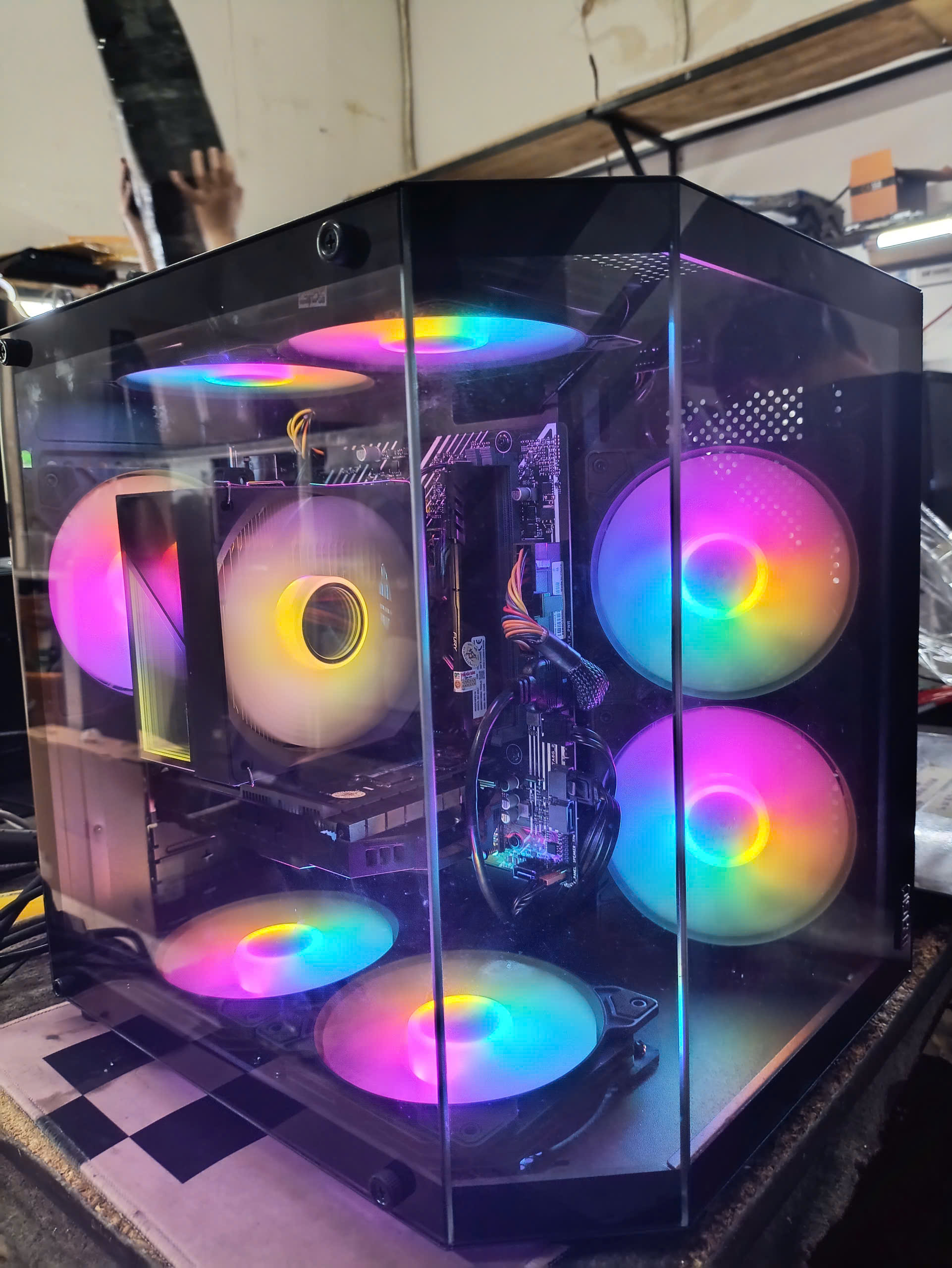 Bộ máy vi tính Gaming H510 asus/i5 11400f/16g Fury/1050ti 4g coloful/450w aigo/case mặt kính + fan