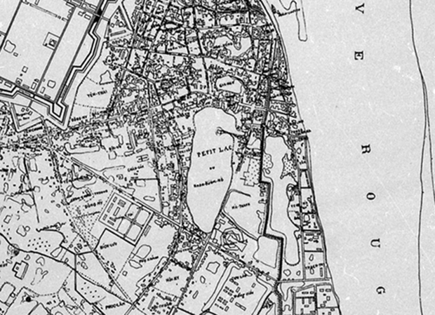 Bản đồ Hà Nội năm 1885 – trích đoạn quanh khu vực Hồ Gươm: Khu 36 phố phường, phía Đông và phía Nam Hồ Gươm vẫn là những hồ ao chi chít. 