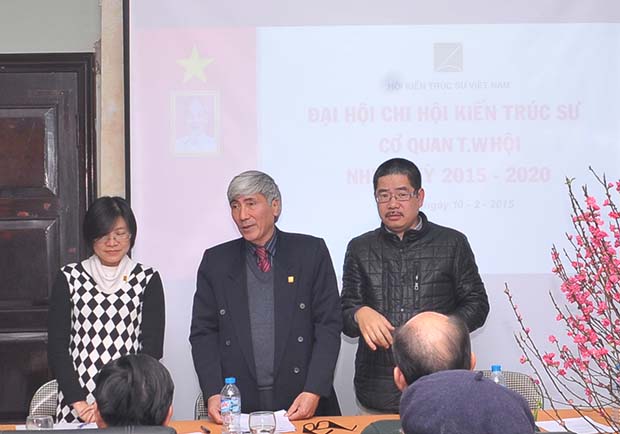 Ban chấp hành Chi hội KTS cơ quan TW Hội : KTS Nghiêm Hồng Hạnh , KTS Phạm Thanh Tùng, KTS Ngô Tuấn Trung
