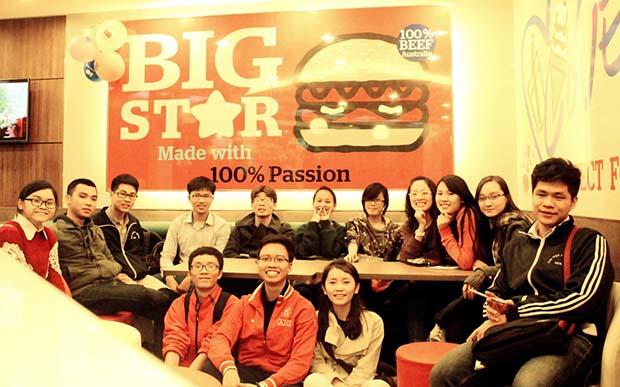 Buổi sinh hoạt đầm ấm của các thành viên CLB