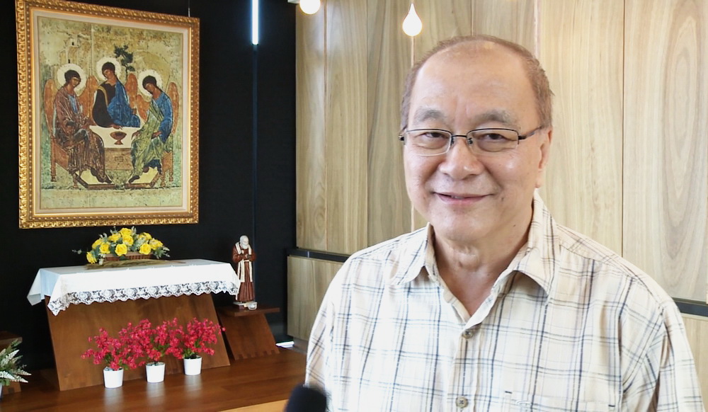 Ông Mark Chang – Chủ nhân ngôi nhà có lắp đặt giải pháp Nhà thông minh Bkav SmartHome tại Singapore (Ảnh: VTV)
