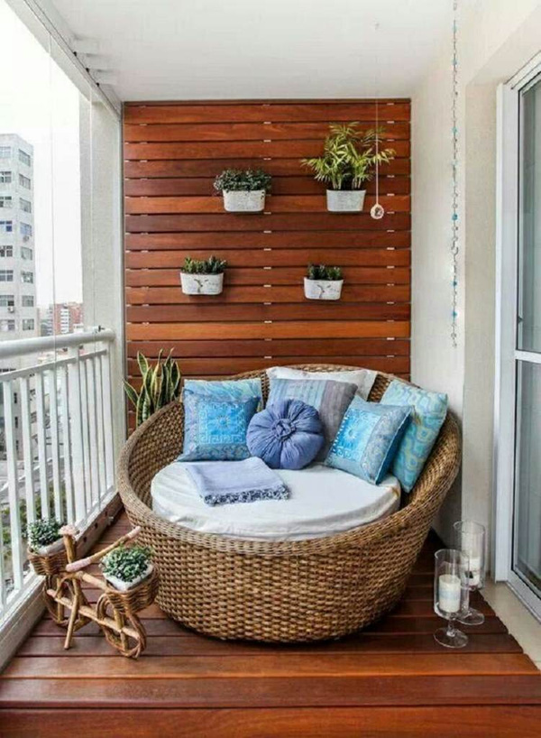Trong một buổi sáng tinh khôi hay buổi chiều vừa tắt nắng mát mẻ thì được ngồi trên chiếc ghế nệm này đọc sách thì có lẽ niềm sung sướng sẽ chằng bút nào tả xiết.