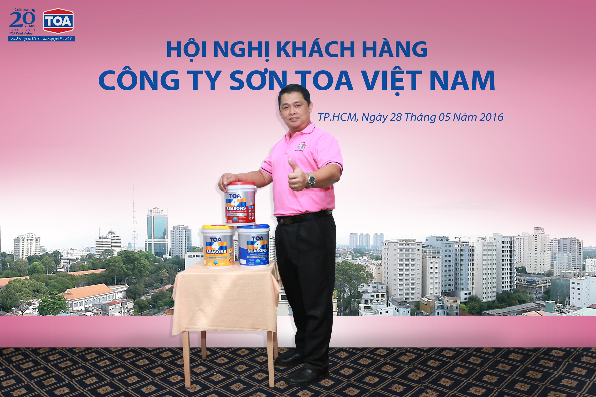 Ông Udom Parichartwutthikul – Tổng Giám đốc điều hành toàn quốc tự hào với chất lượng và hình ảnh nhận diện thương hiệu mới của TOA 4 Seasons