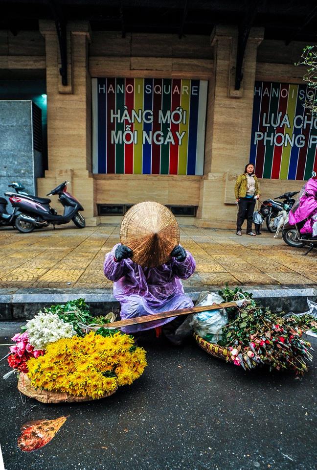 Sinh hoạt của người dân Phố cổ (ảnh: Nguyễn Phú Đức)