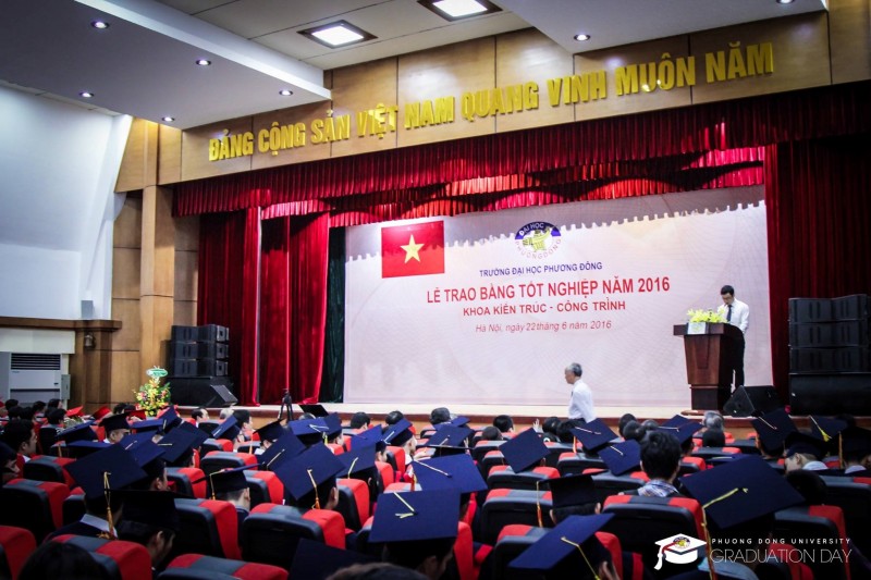 Toàn cảnh lễ trao bằng TN 2016